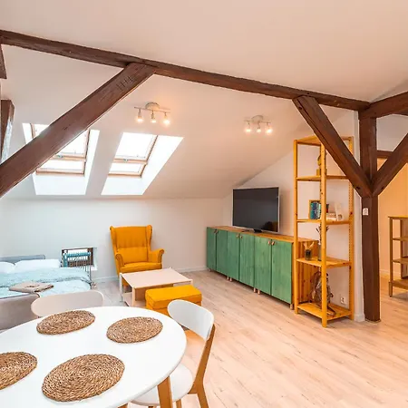 Comfort Loft By Rentujemy Апартаменты *